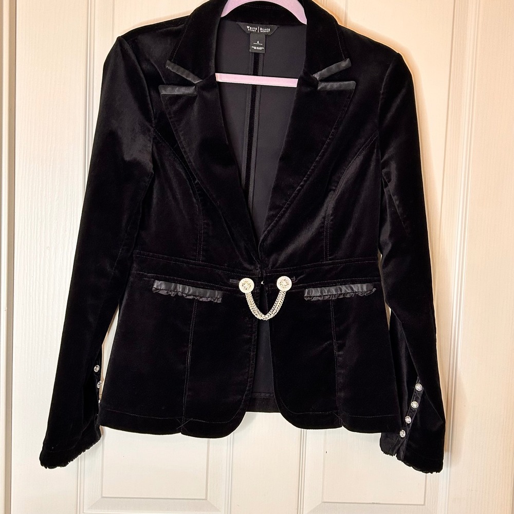 White House Black Market Black Velvet Blazer Chain Button Ruffle Trim Size 4